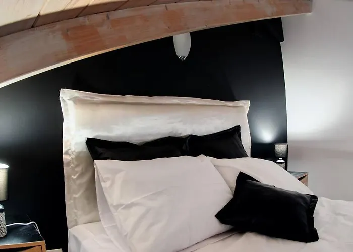 Ella\'S Stunning Pad