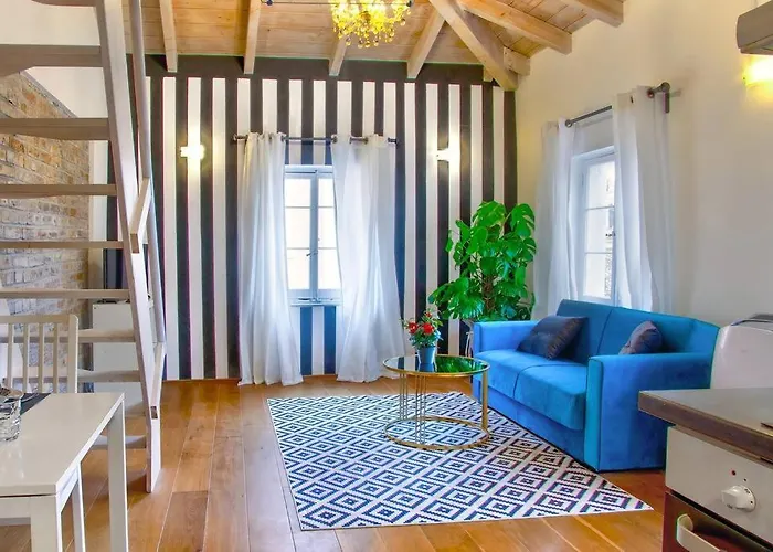 Ella\'S Stunning Pad